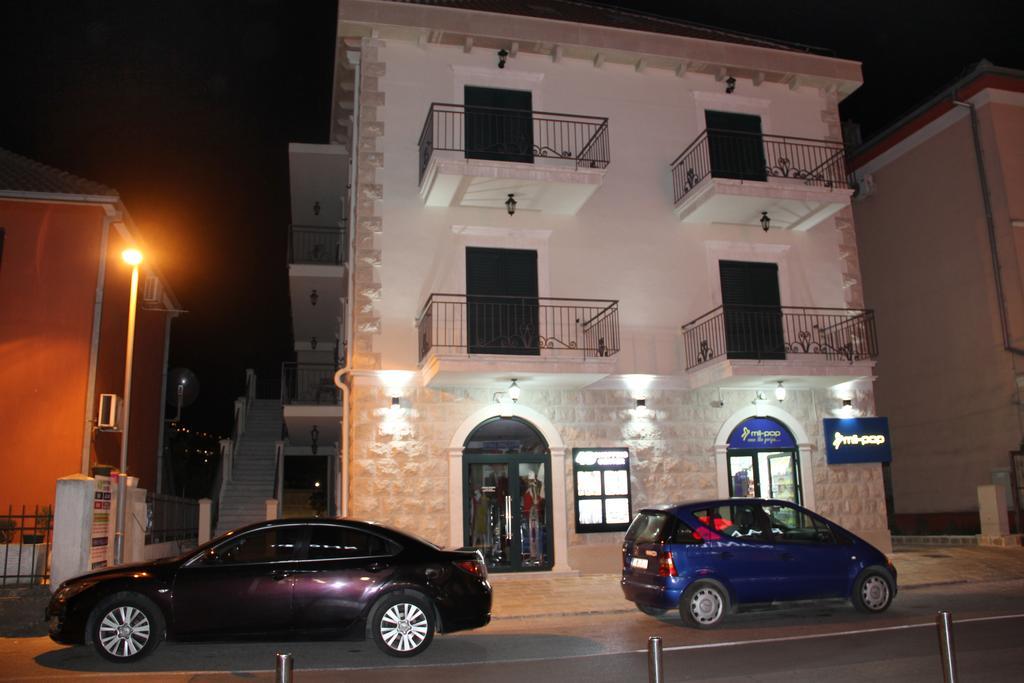 Filipa Apartment Kotor Bagian luar foto